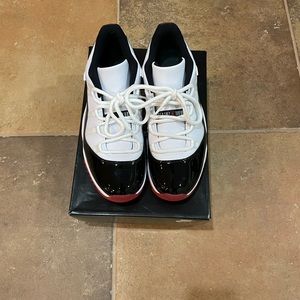 Mens Nike Air Jordan 11 Low Concord Bred Size 11